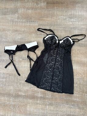 Victoria's Secret Black Lace & White Trim Babydoll Chemise with Garter